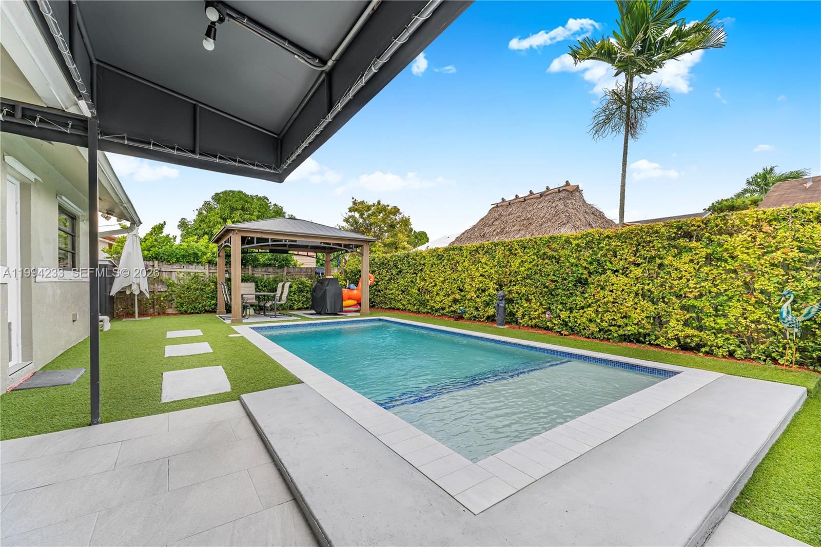 APACHE SUB - Residential Lease