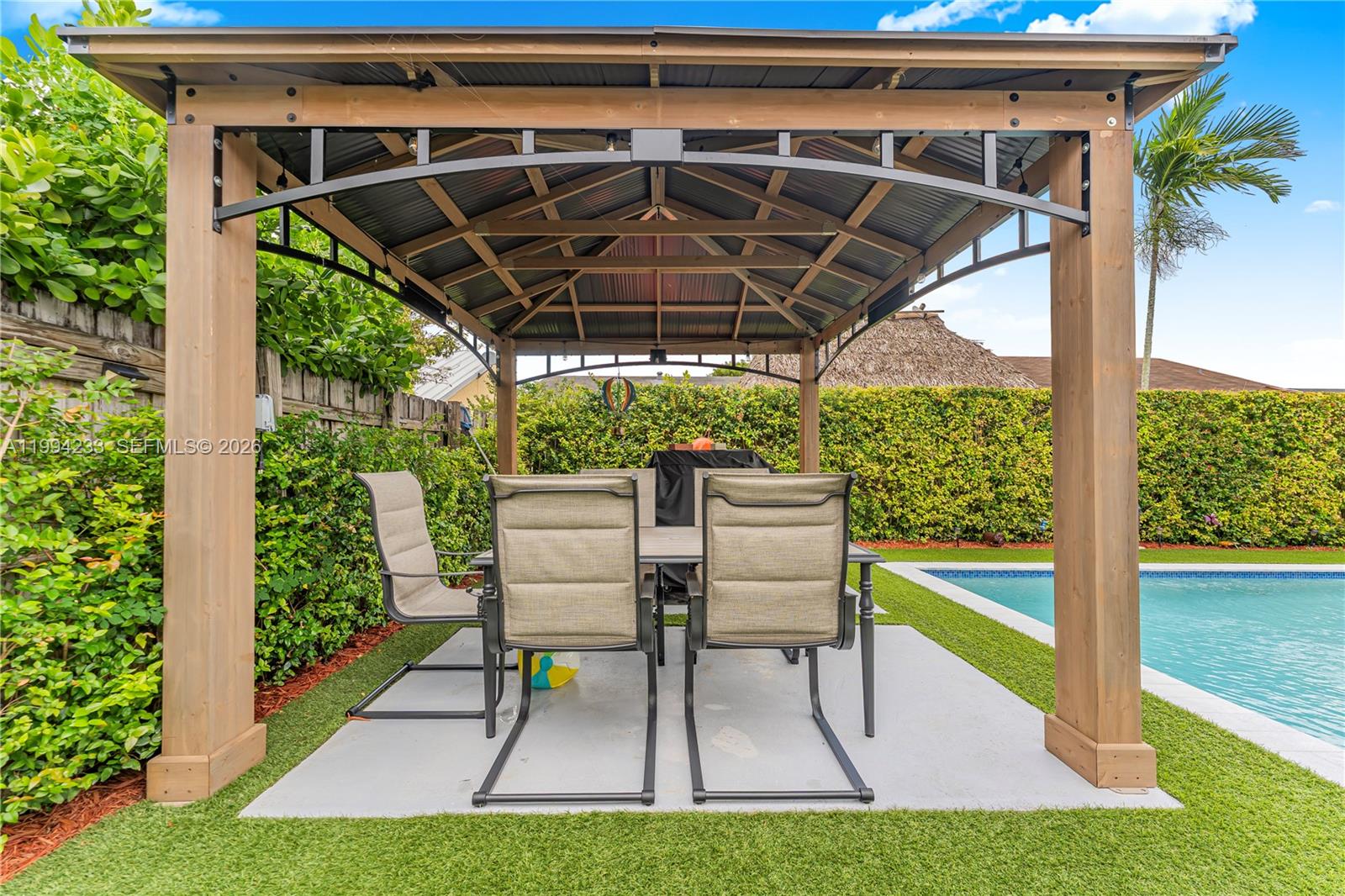 APACHE SUB - Residential Lease