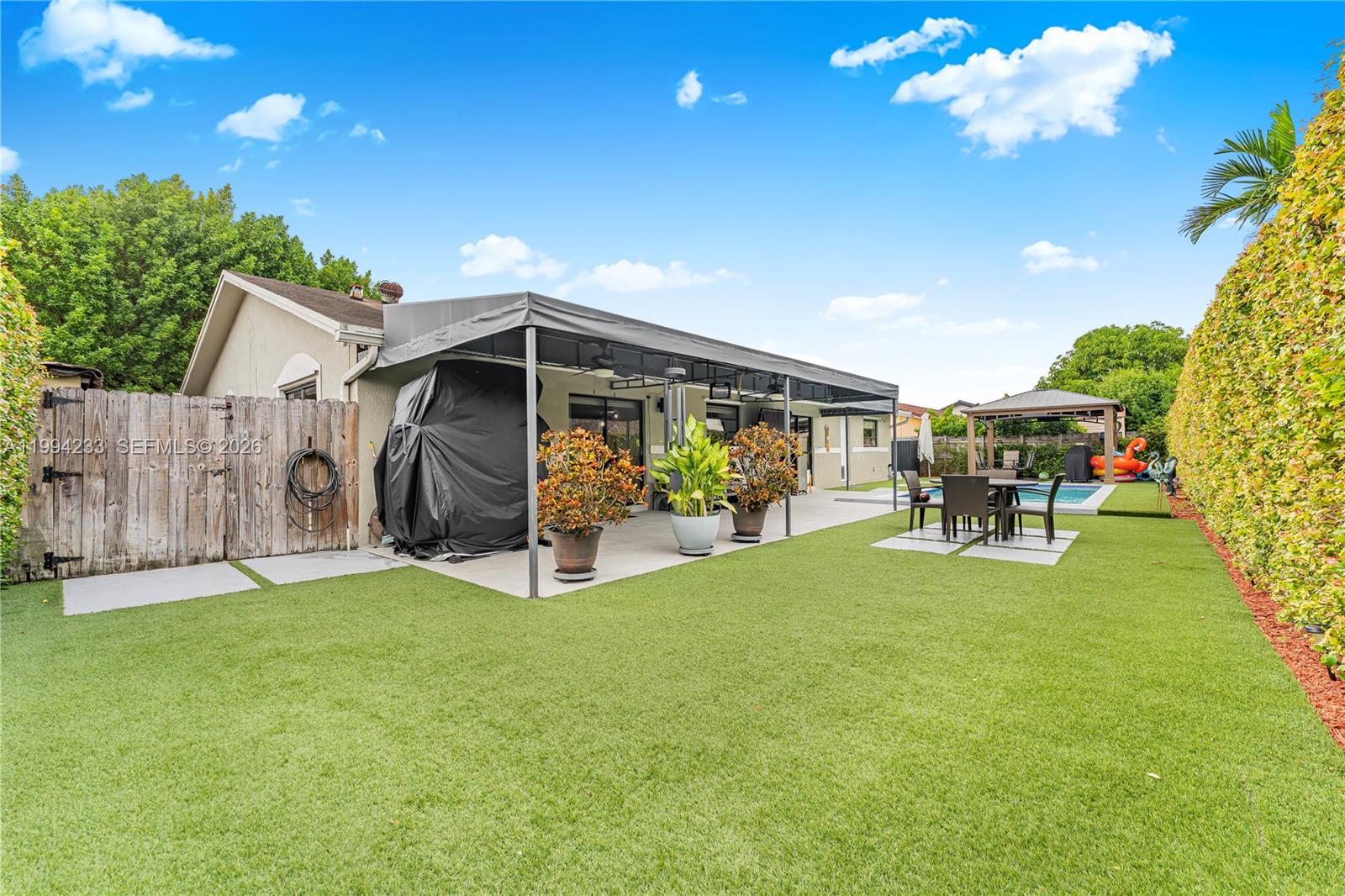 APACHE SUB - Residential Lease