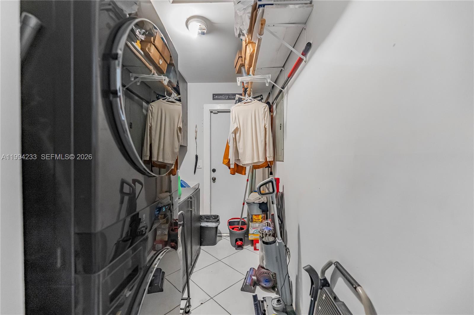 APACHE SUB - Residential Lease