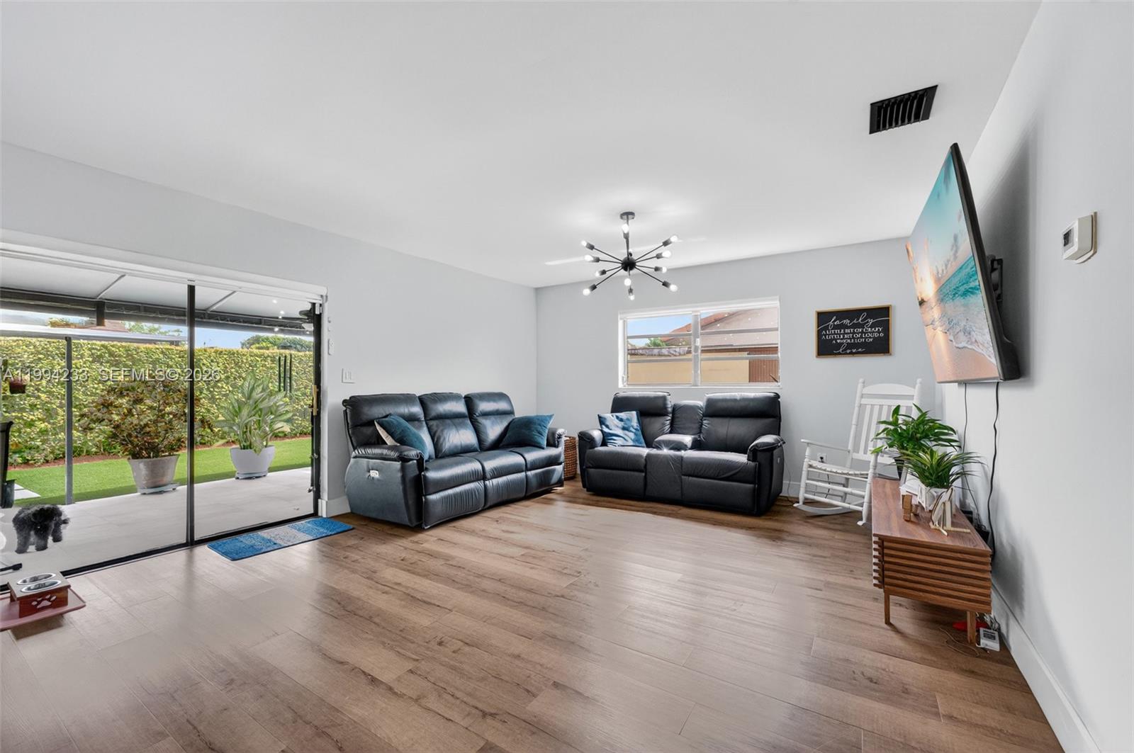 APACHE SUB - Residential Lease