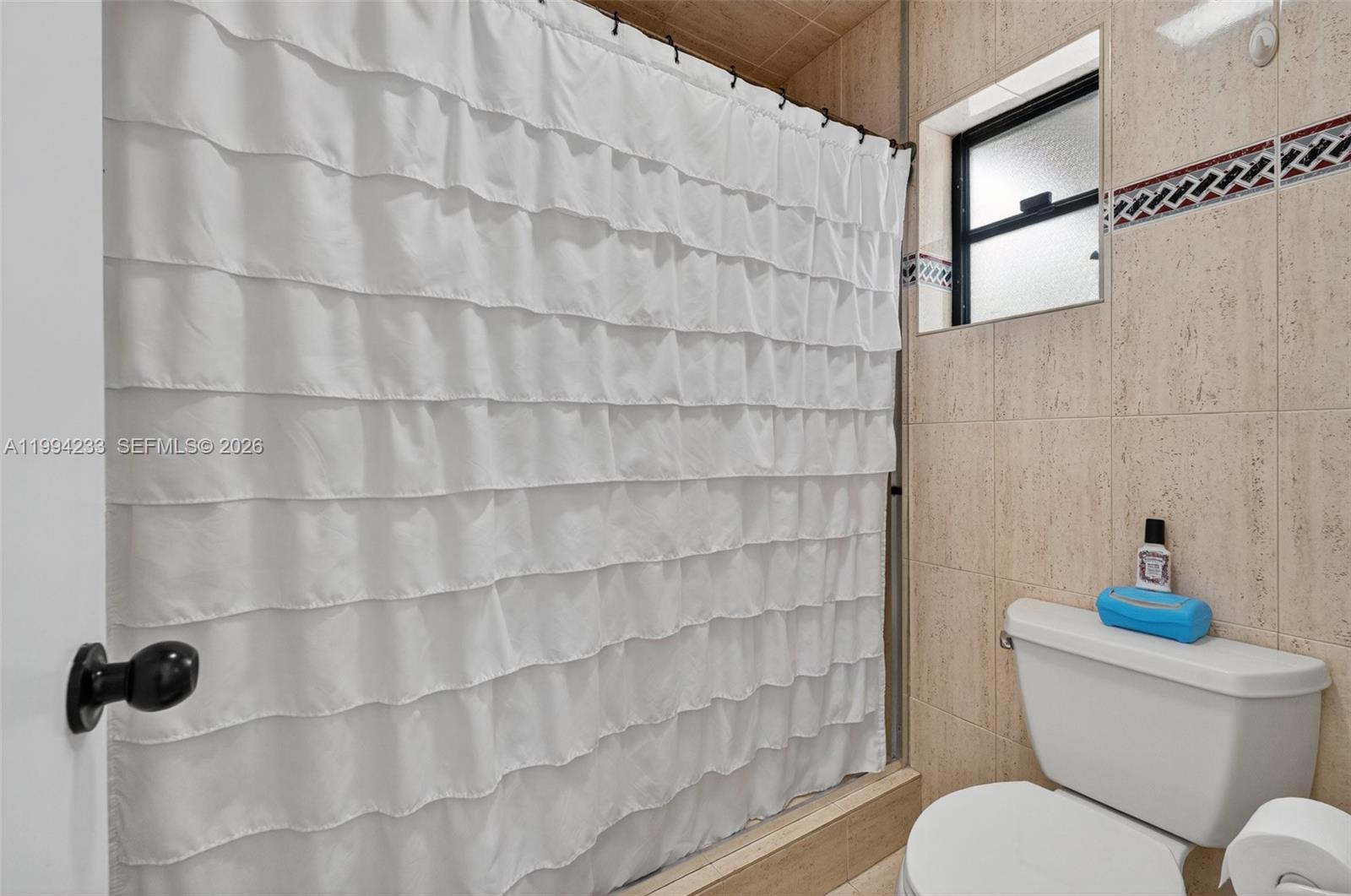 APACHE SUB - Residential Lease