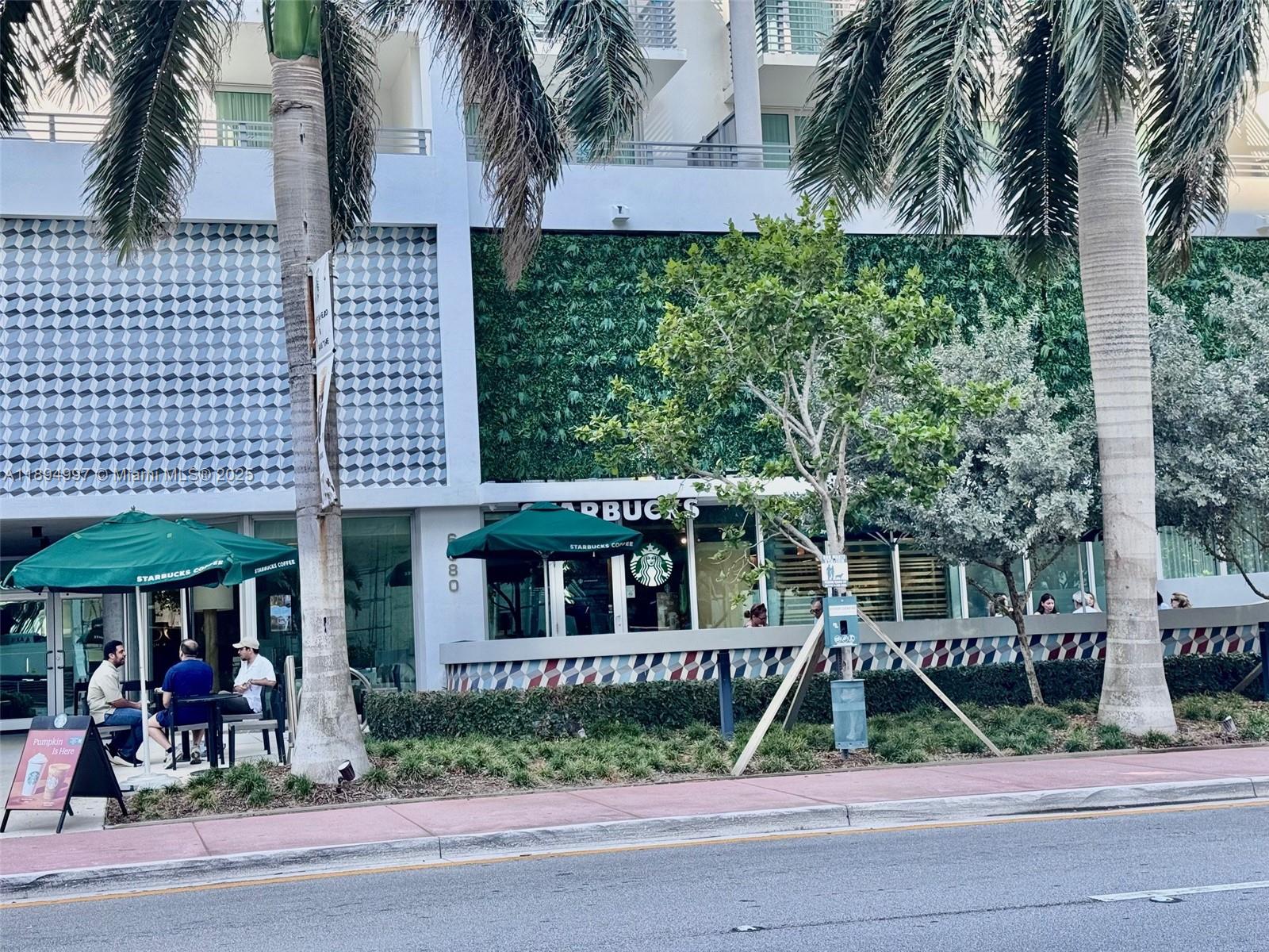 LE TRIANON CONDO - Residential Lease