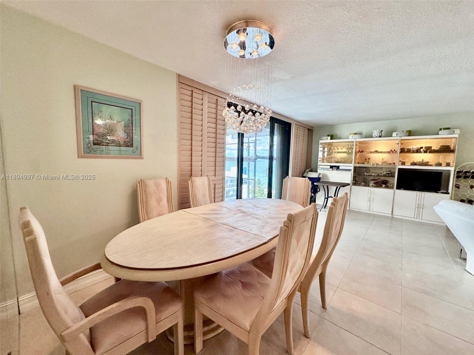 LE TRIANON CONDO - Residential Lease