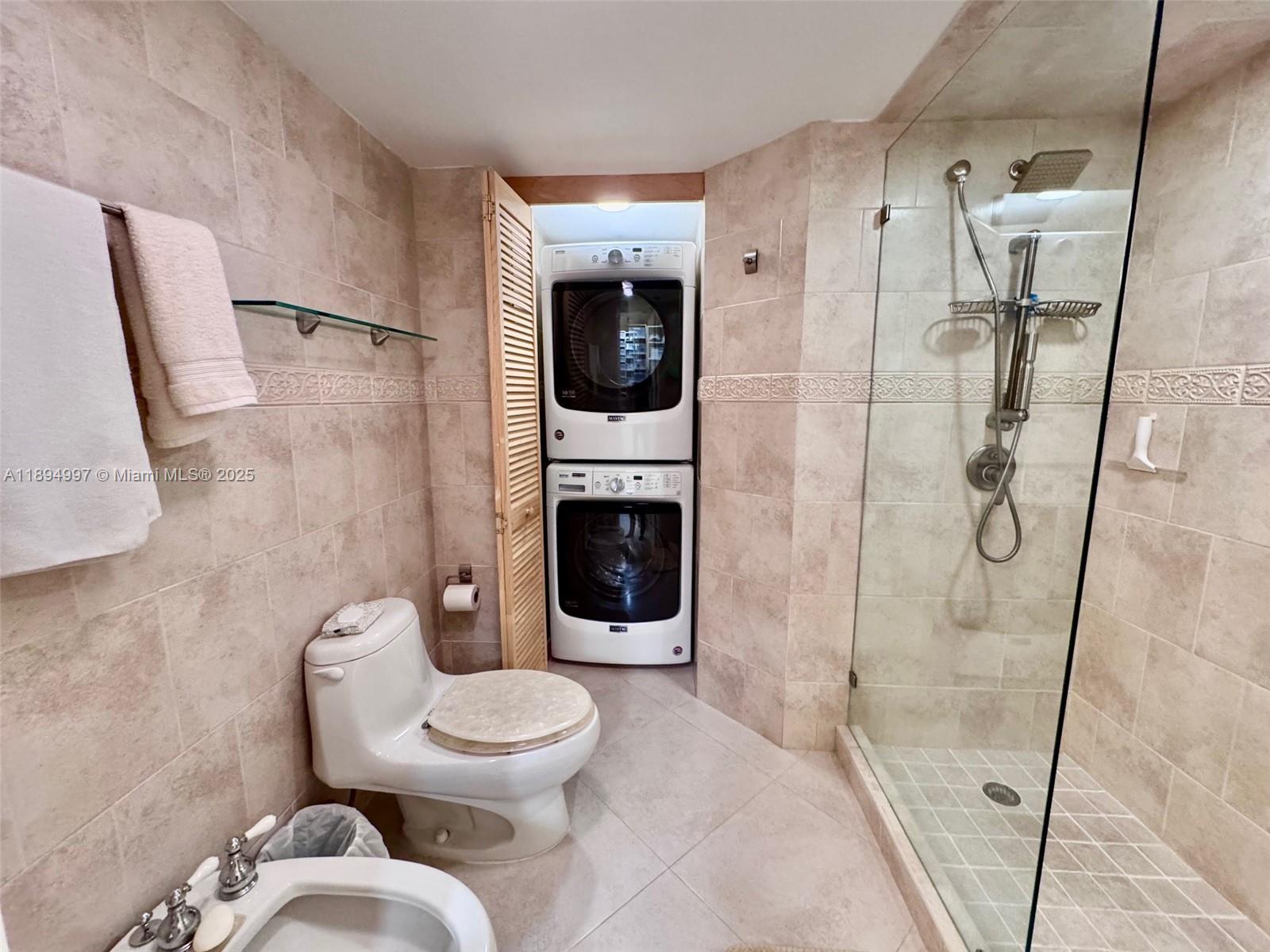 LE TRIANON CONDO - Residential Lease