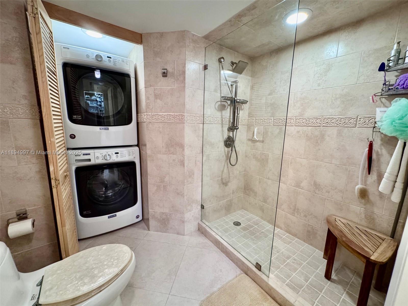 LE TRIANON CONDO - Residential Lease
