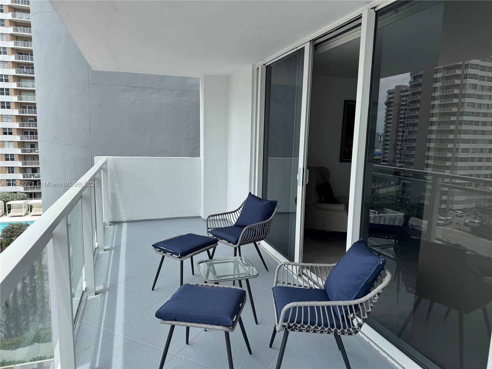 2030 S Ocean Dr 727