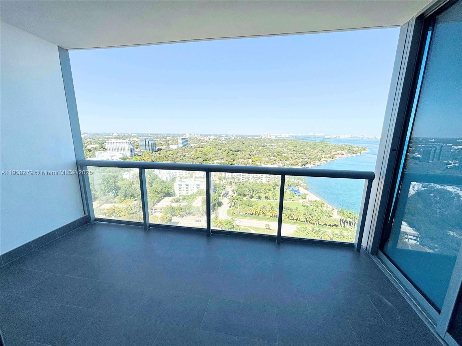 BLUE CONDO - Residential Lease