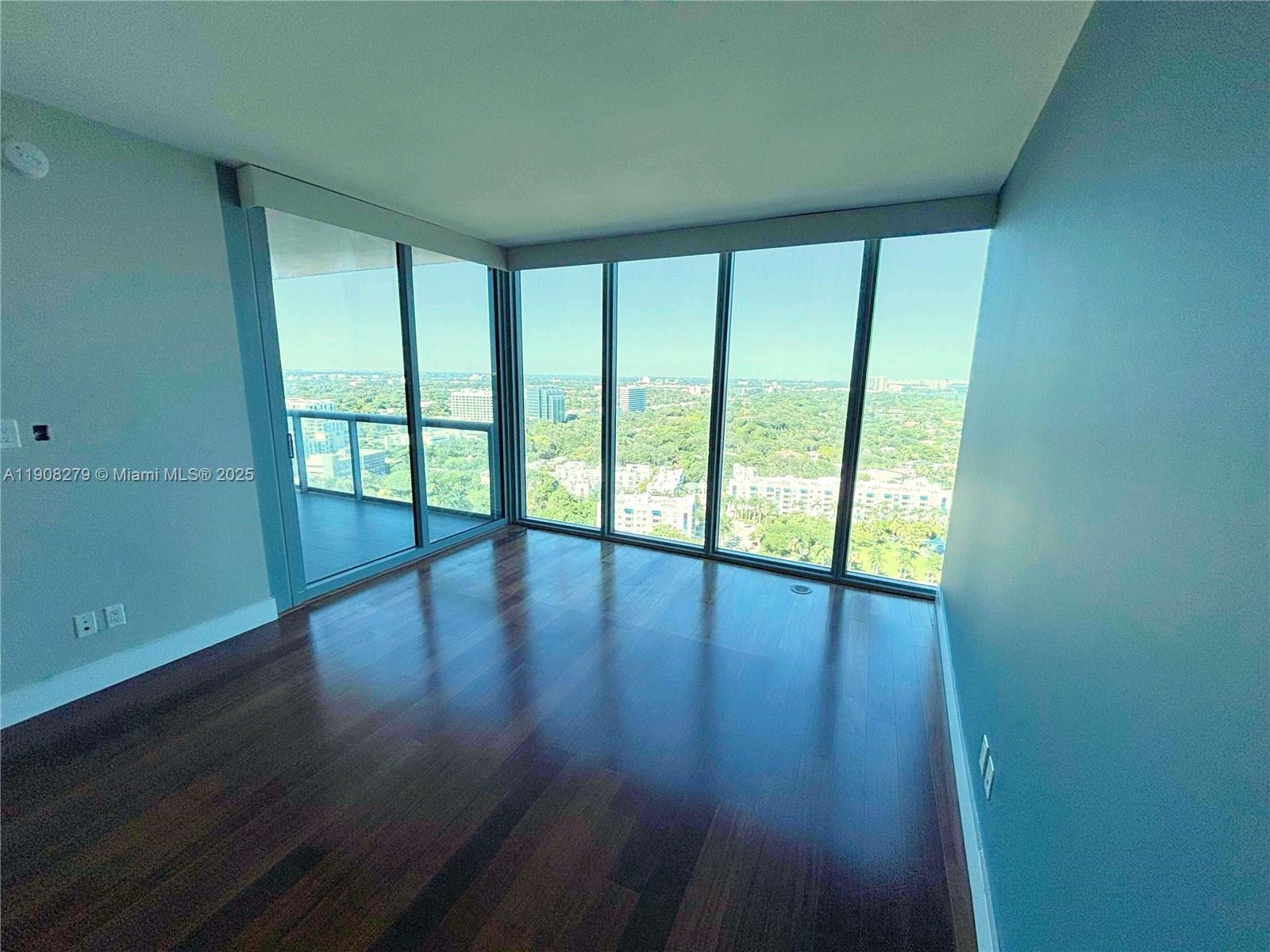 BLUE CONDO - Residential Lease