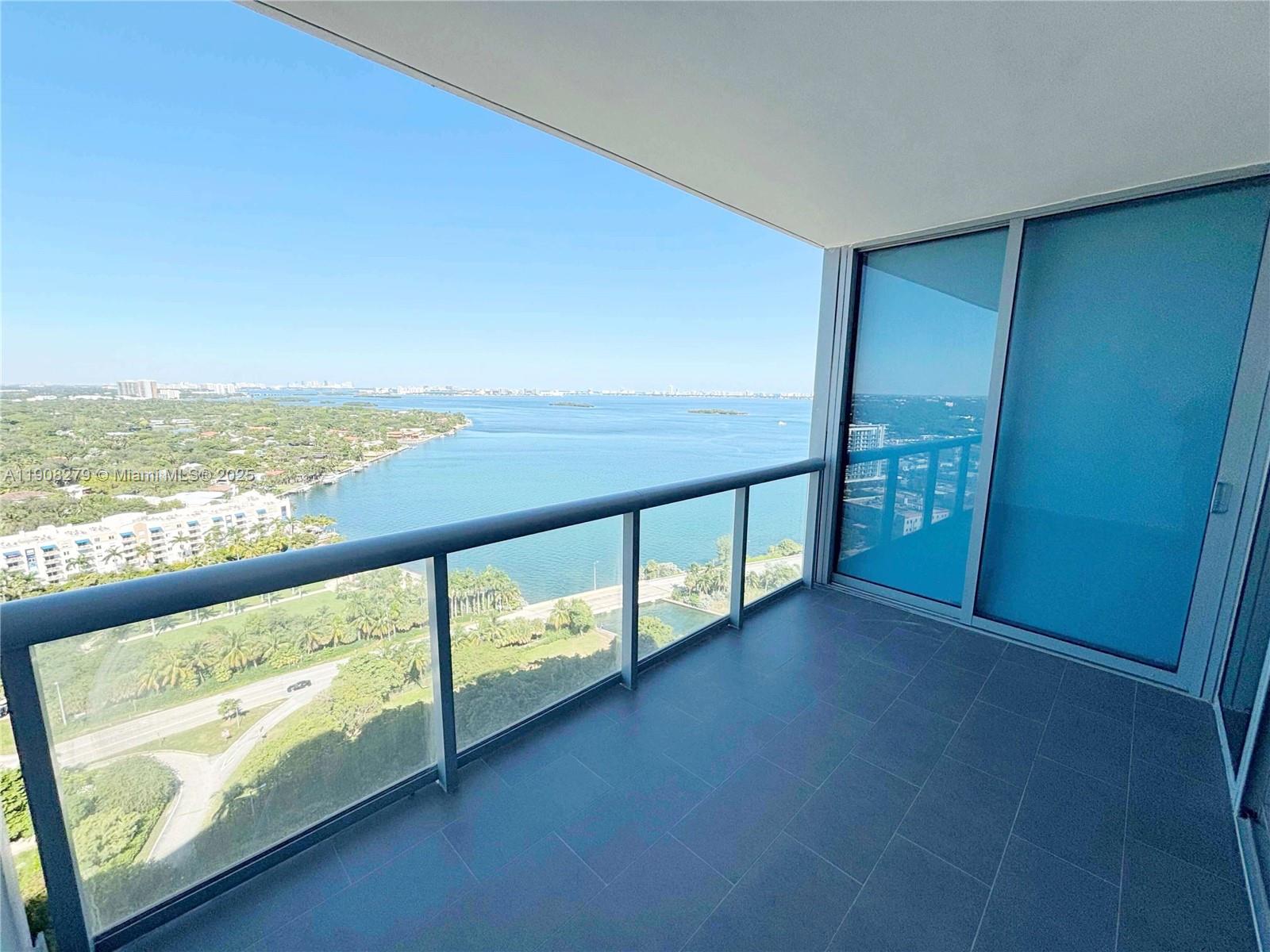 BLUE CONDO - Residential Lease