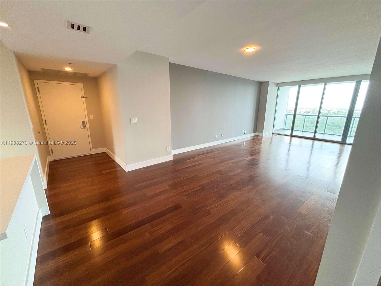 BLUE CONDO - Residential Lease