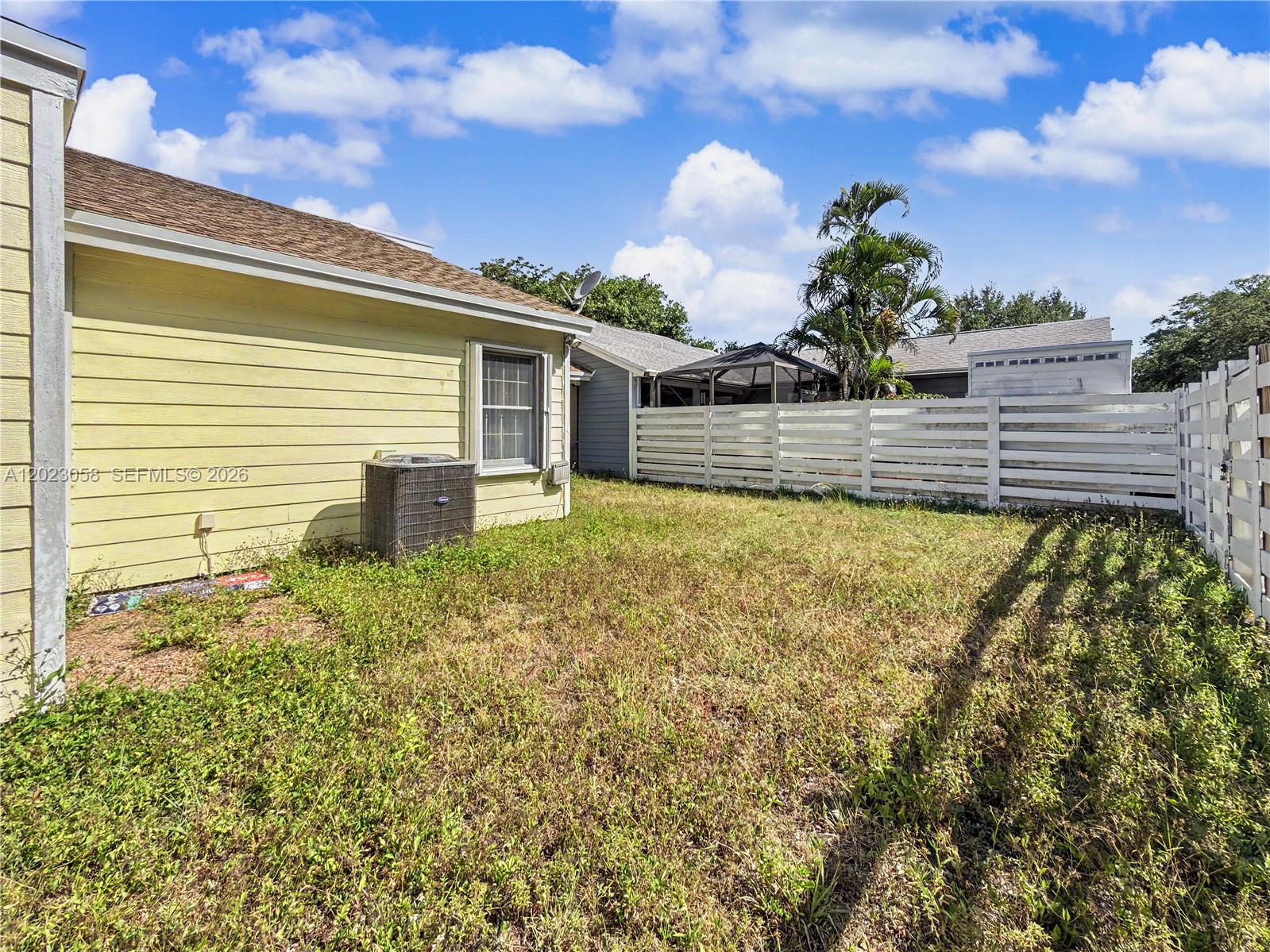COUNTRY WALK TOWNHOUSES S - Residential