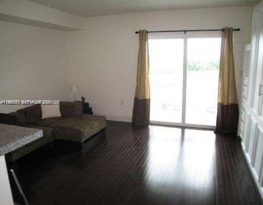 VILLAGGIO IN THE GROVE TO - Residential Lease