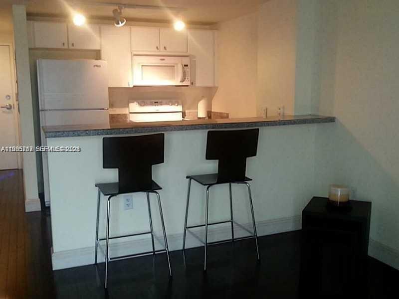 VILLAGGIO IN THE GROVE TO - Residential Lease