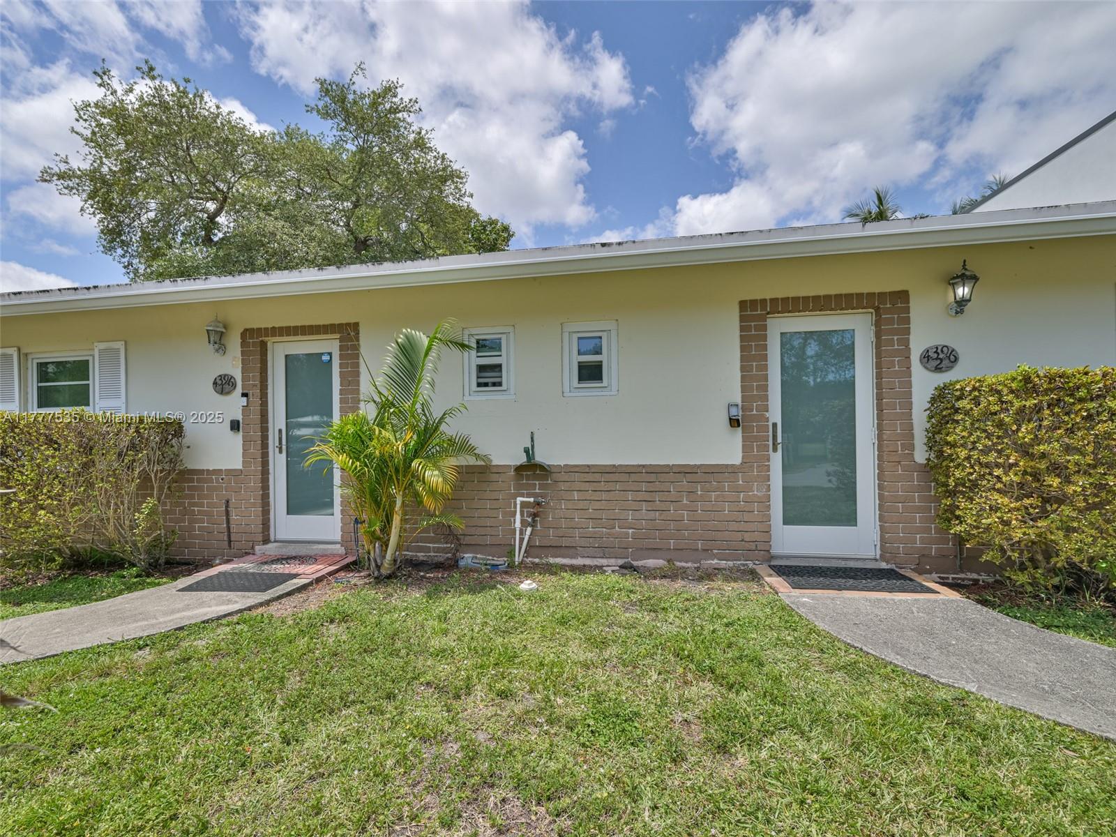 4396 SW 25th Ter