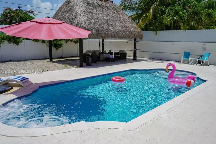 HARBOR SHORES - Residential