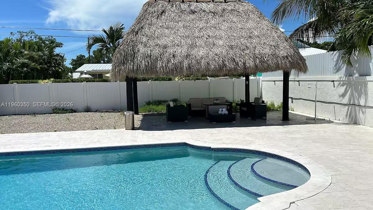 HARBOR SHORES - Residential