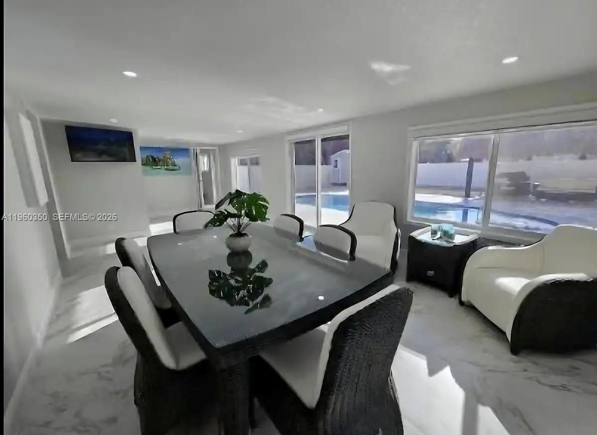 HARBOR SHORES - Residential