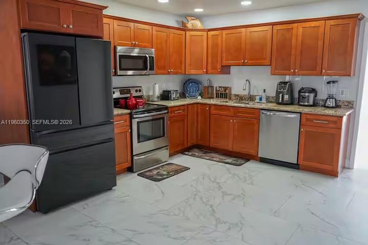 HARBOR SHORES - Residential