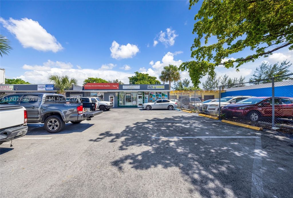 Photo of 1026 NW 9th Ave, Fort Lauderdale, FL 33311 (MLS # A12026724)