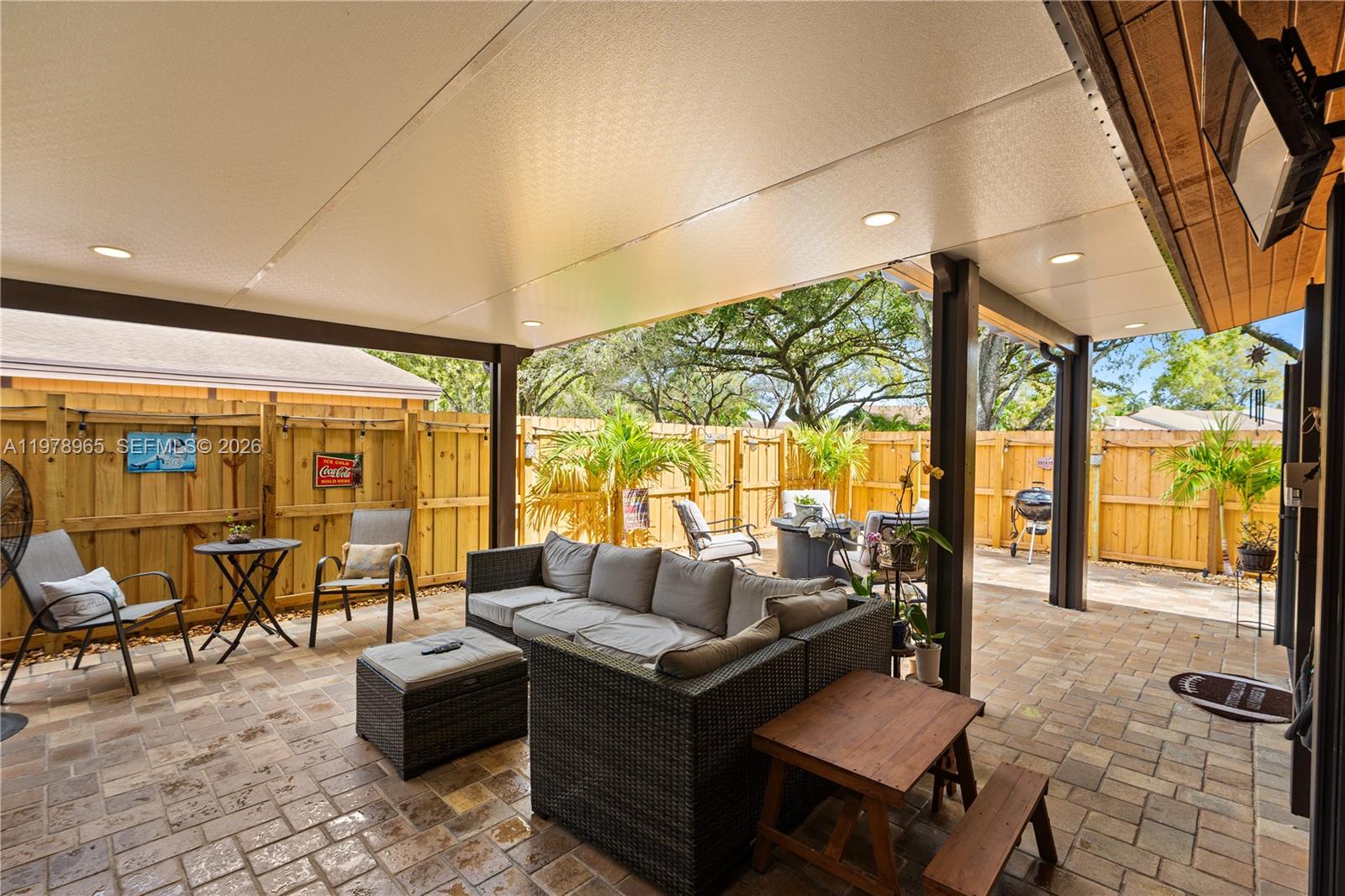 EVERGLADES SUGAR & LAND C - Residential