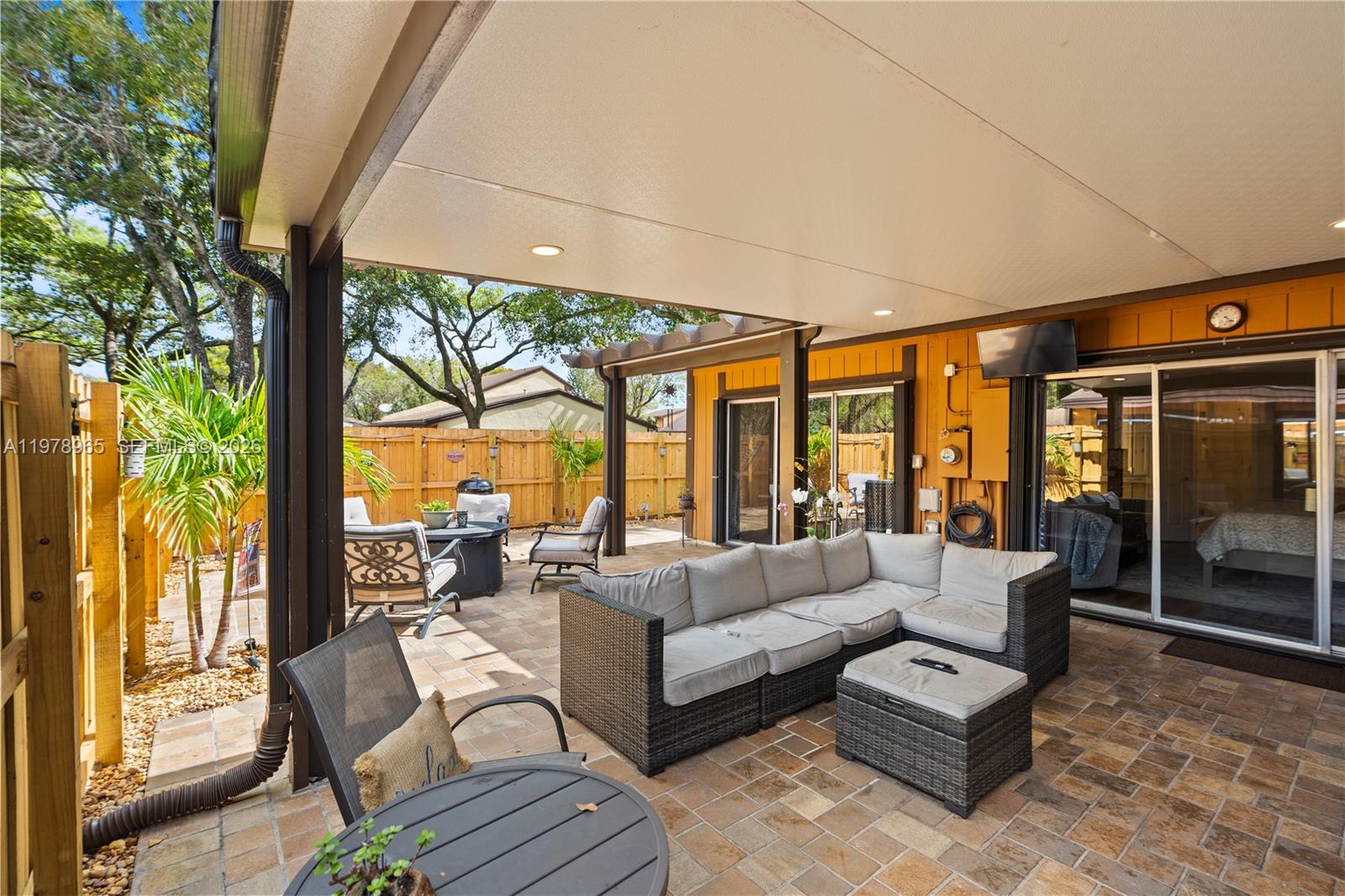 EVERGLADES SUGAR & LAND C - Residential