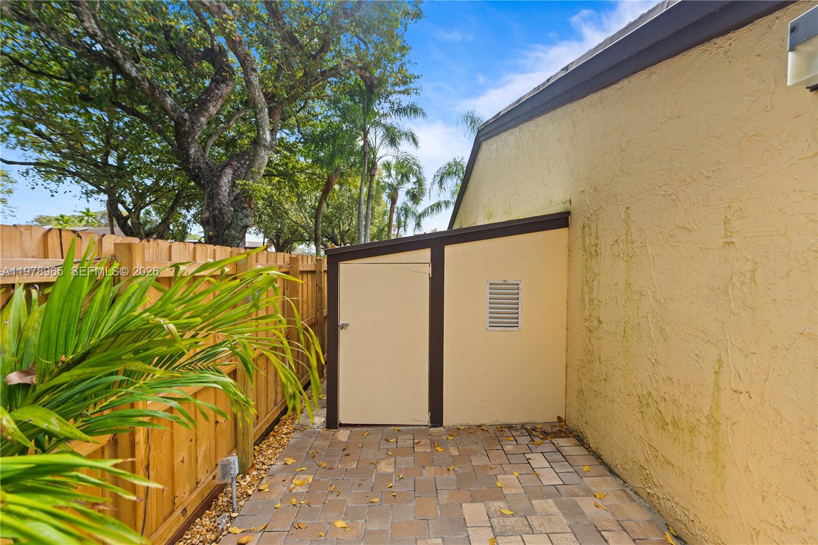 EVERGLADES SUGAR & LAND C - Residential