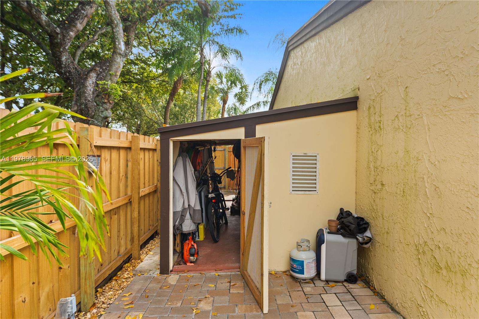 EVERGLADES SUGAR & LAND C - Residential