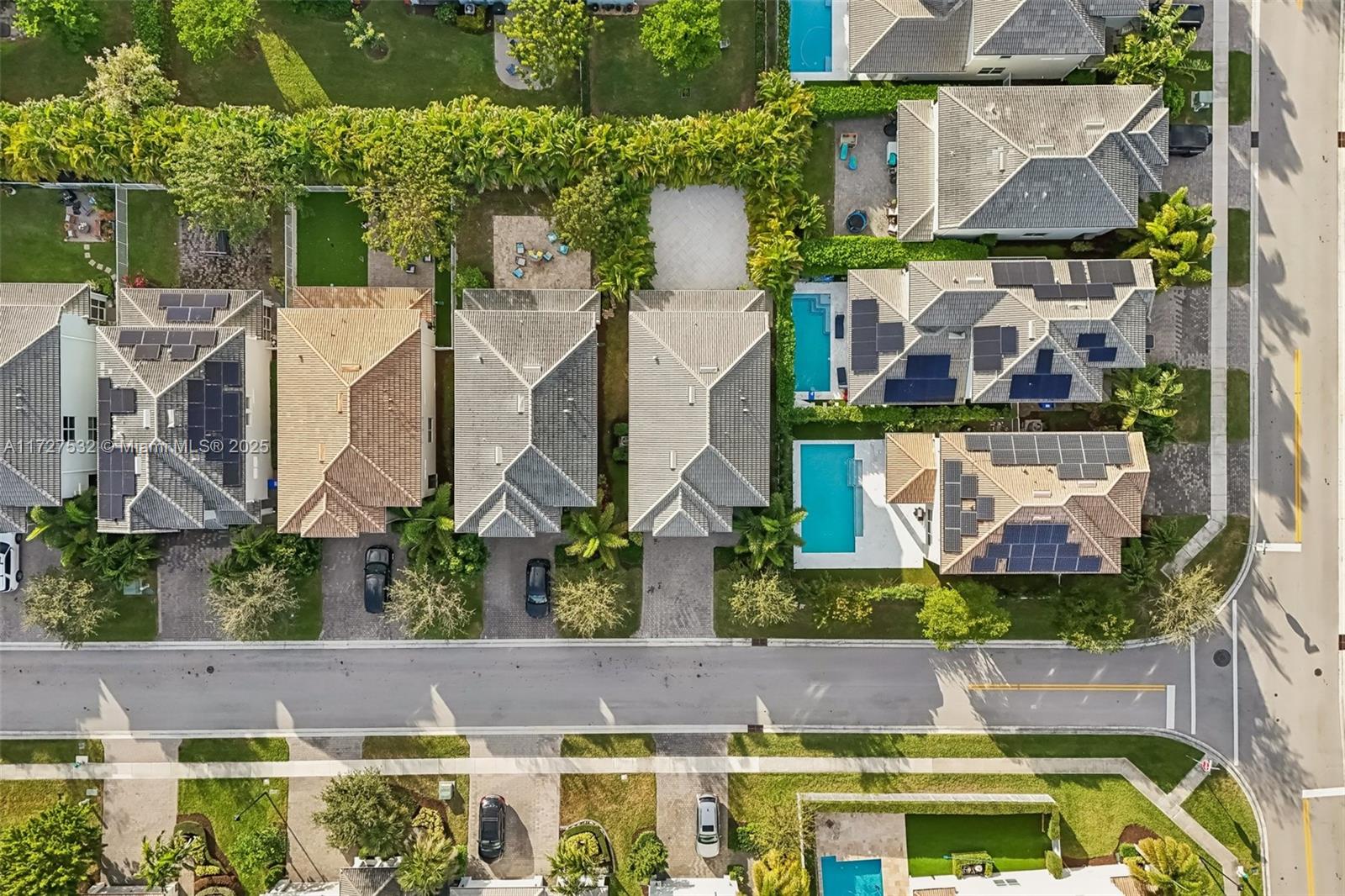 HILLCREST COUNTRY CLUB SO - Residential