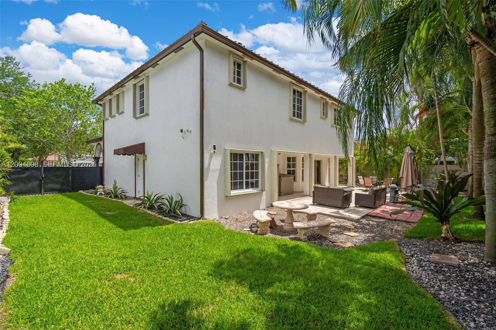 ROYAL LAKES 1ST ADDN - Residential