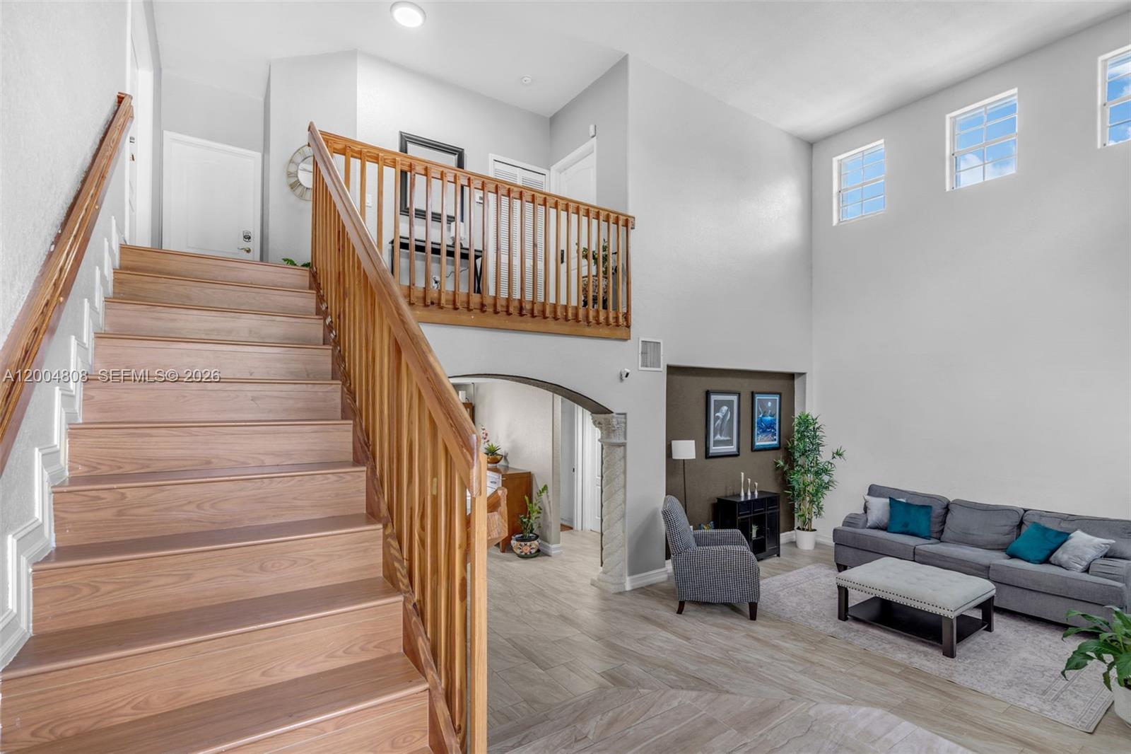 ROYAL LAKES 1ST ADDN - Residential