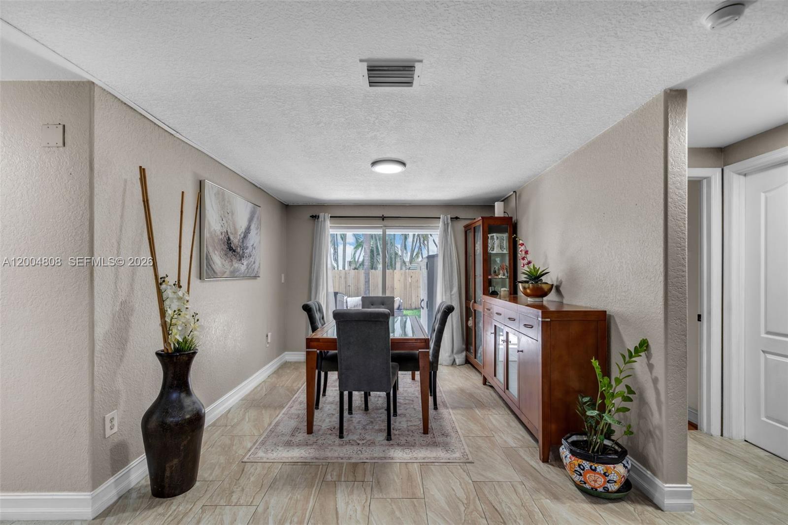 ROYAL LAKES 1ST ADDN - Residential