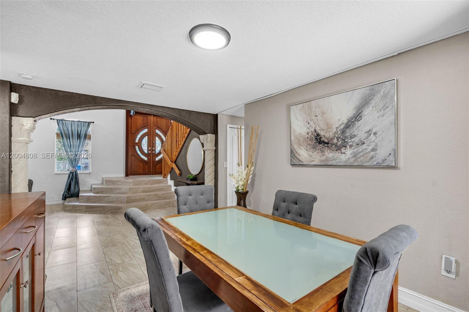 ROYAL LAKES 1ST ADDN - Residential