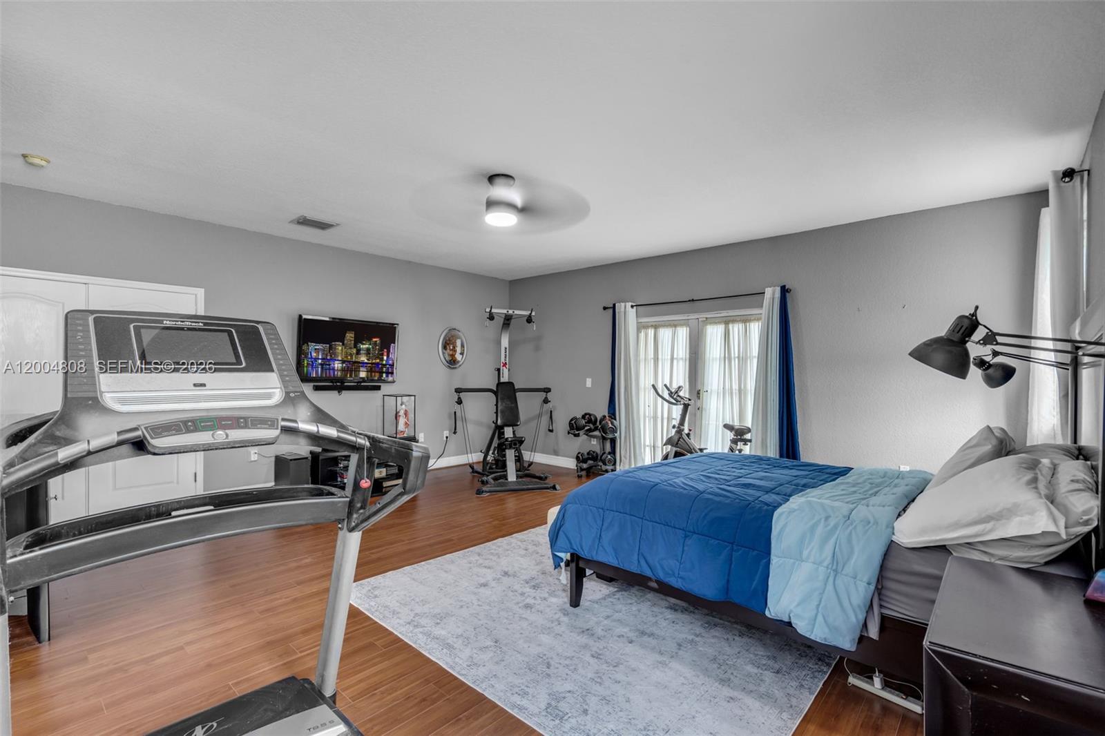 ROYAL LAKES 1ST ADDN - Residential