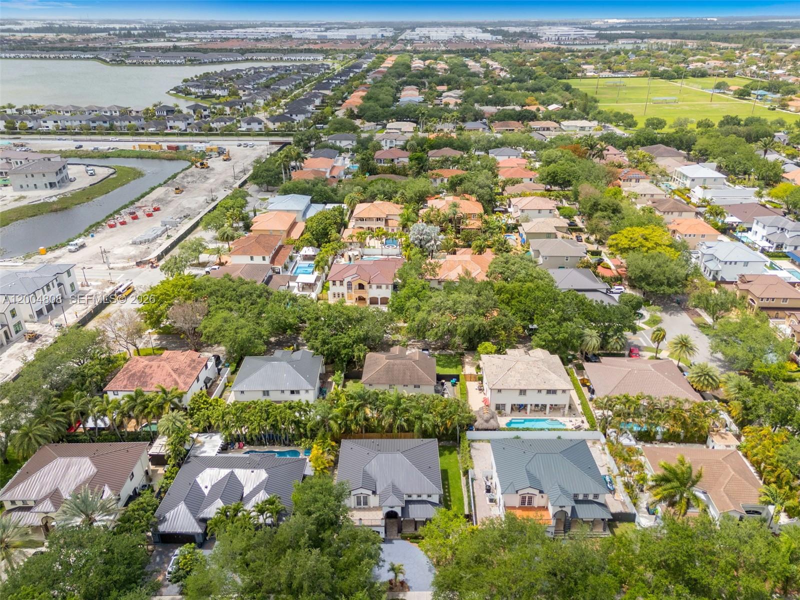 ROYAL LAKES 1ST ADDN - Residential