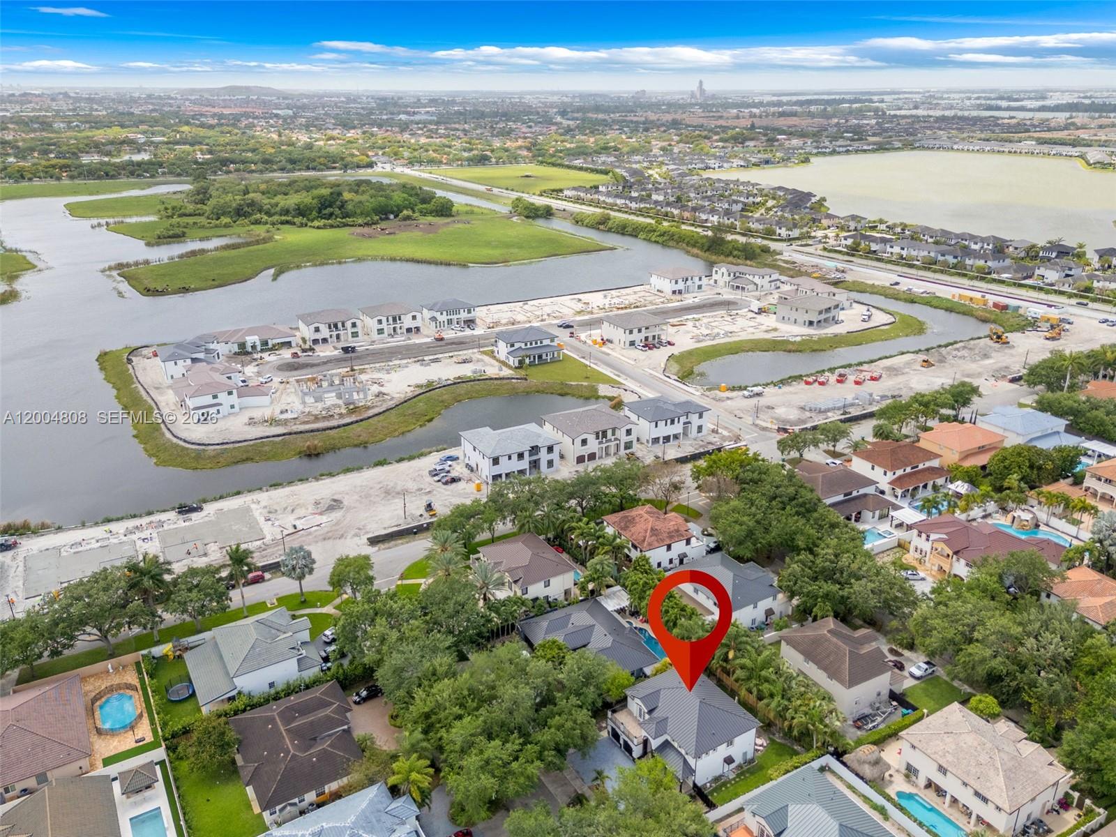 ROYAL LAKES 1ST ADDN - Residential