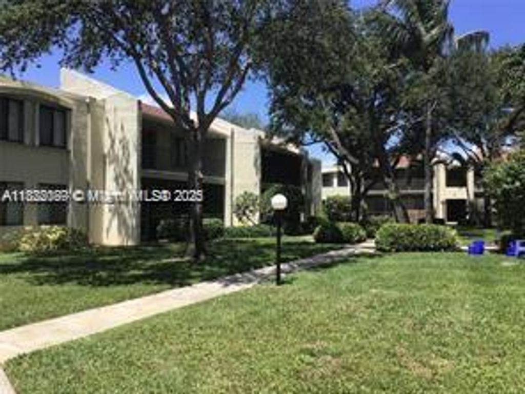 Photo of 150 Pineview Rd #D4, Jupiter, FL 33469 (MLS # A11822089)