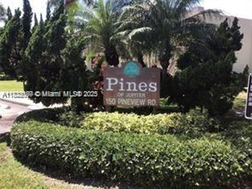 Photo of 150 Pineview Rd #D4, Jupiter, FL 33469 (MLS # A11822089)