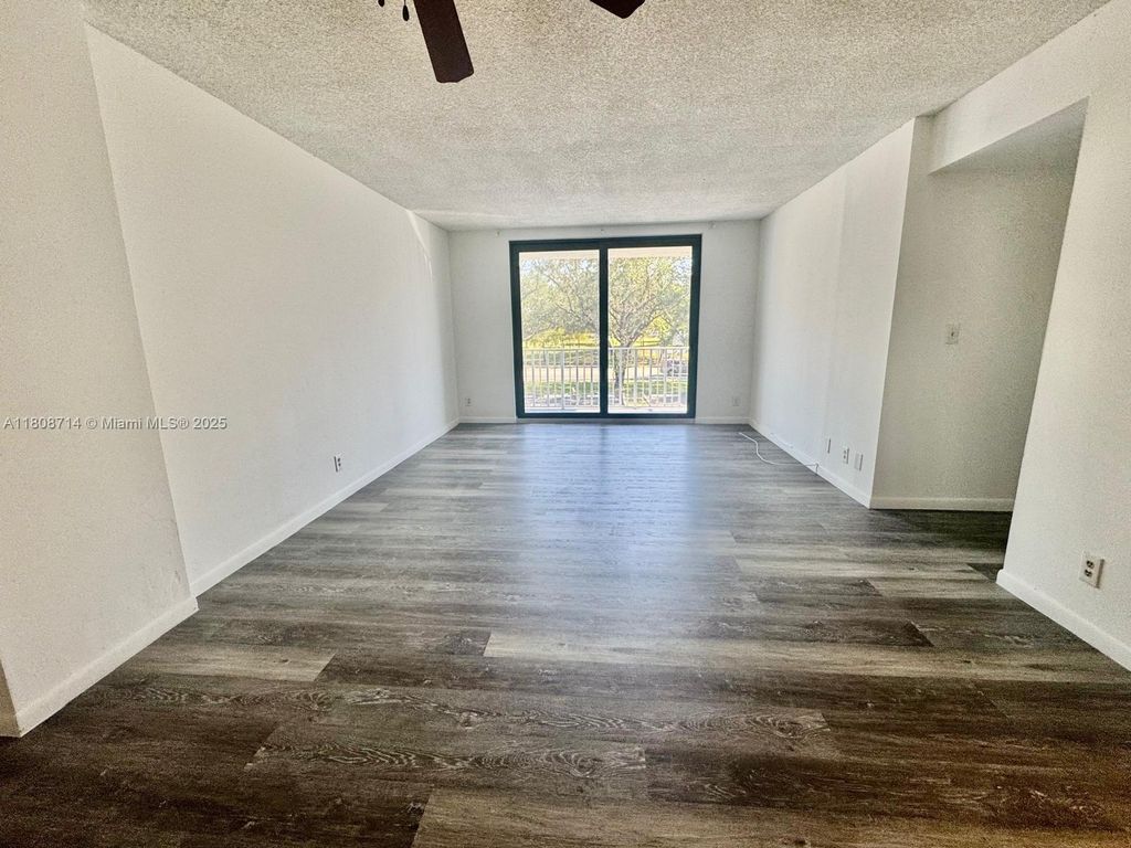 Photo of 901 Hillcrest Dr #205, Hollywood, FL 33021 (MLS # A11808714)