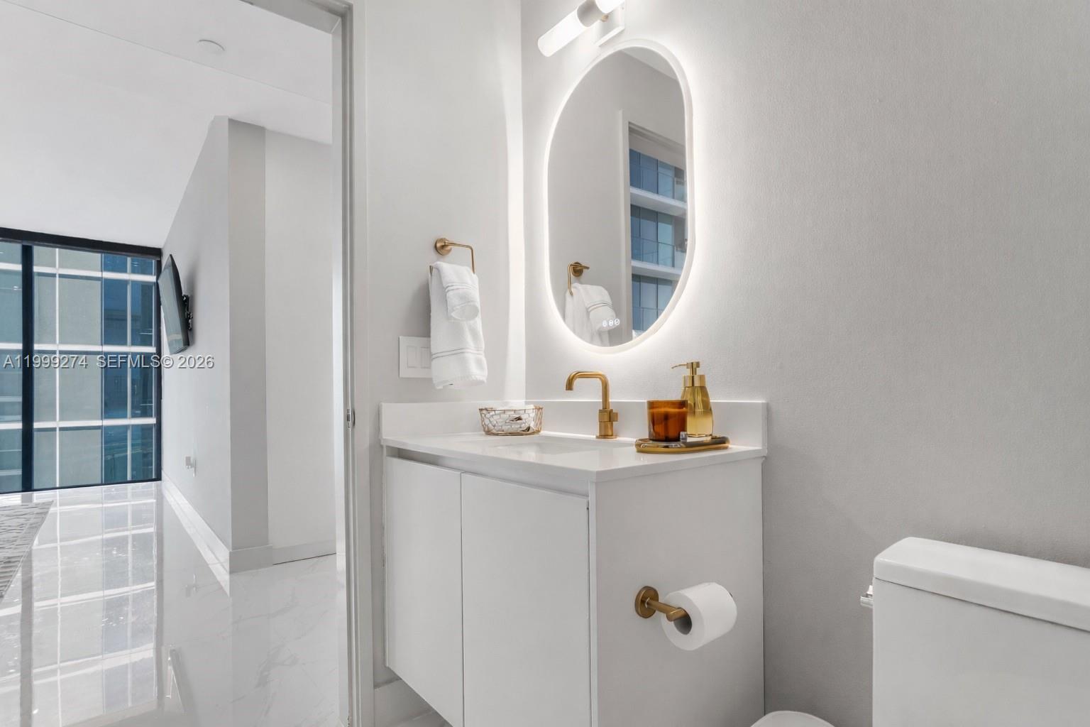 ARIA RESERVE SOUTH TOWER - Residential Lease