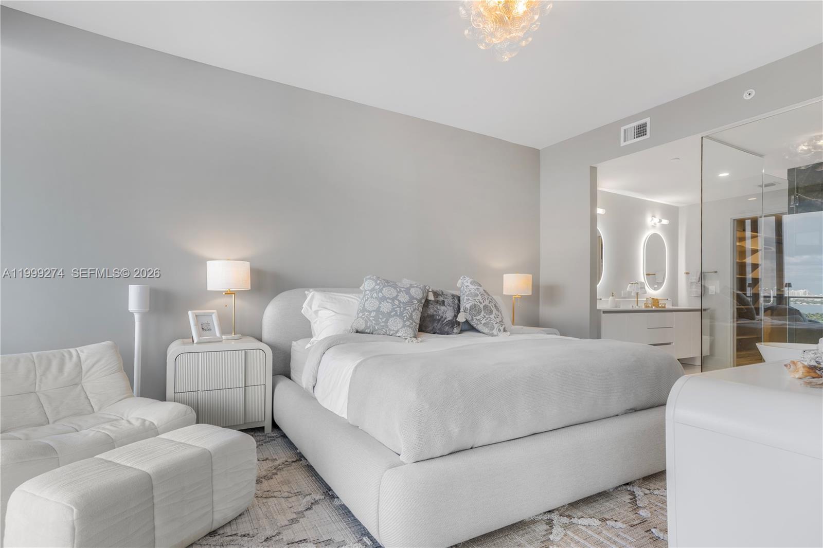 ARIA RESERVE SOUTH TOWER - Residential Lease