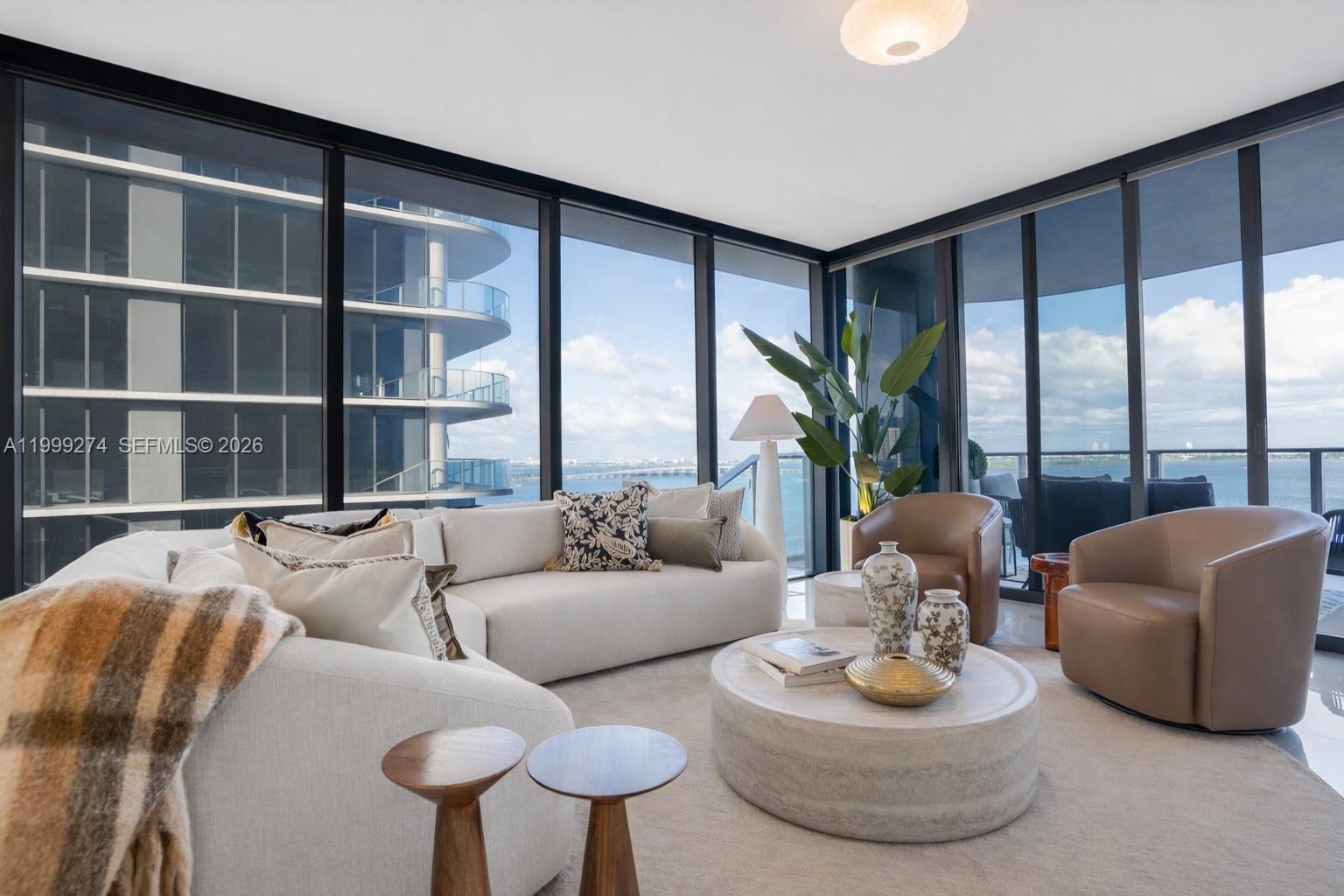 ARIA RESERVE SOUTH TOWER - Residential Lease