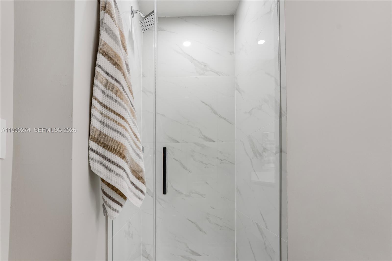 ARIA RESERVE SOUTH TOWER - Residential Lease