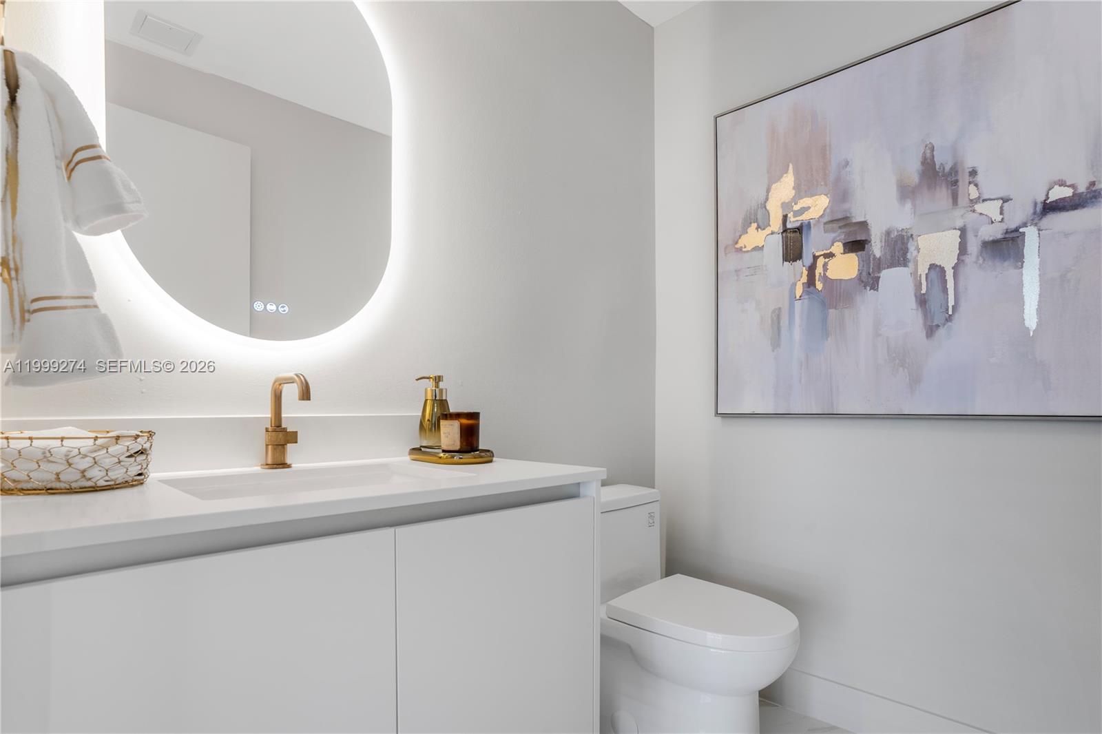 ARIA RESERVE SOUTH TOWER - Residential Lease