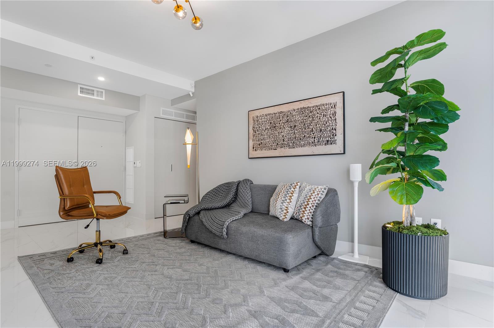 ARIA RESERVE SOUTH TOWER - Residential Lease