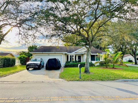 2484 NW 95th Ave, Coral Springs, FL 33065 - MLS#: A11531340
