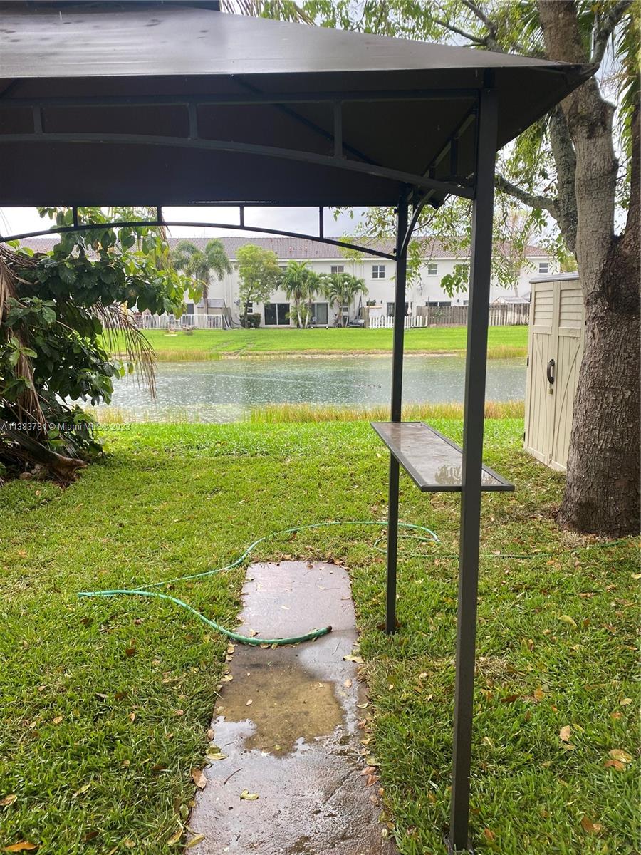 VENETIA GROVE - Residential