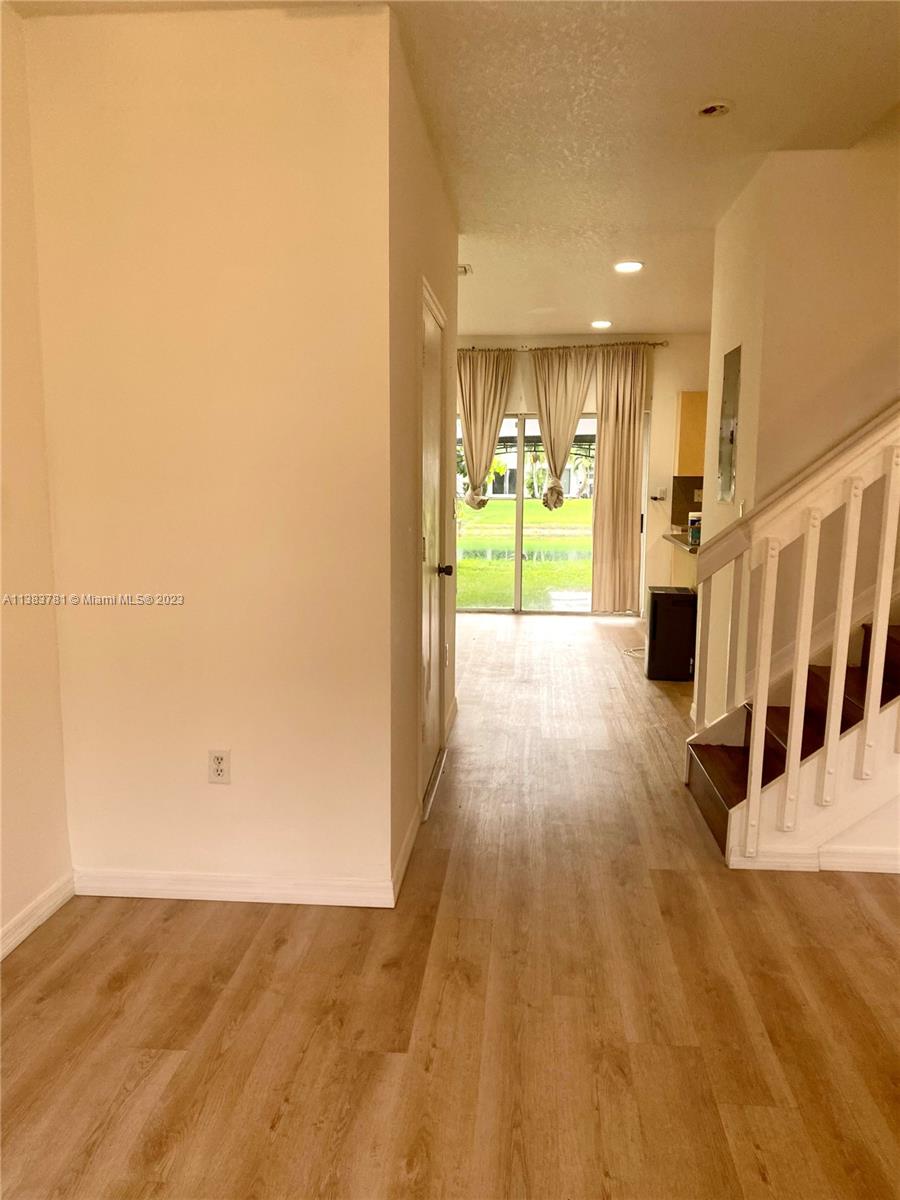 VENETIA GROVE - Residential