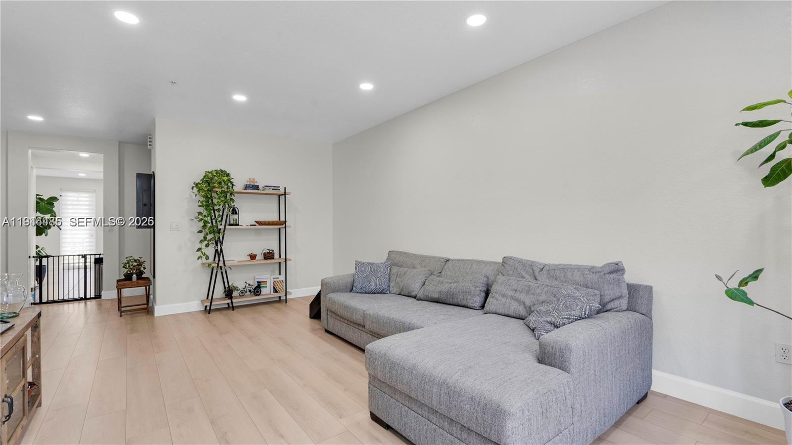 COBBLESTONE CONDO - Residential