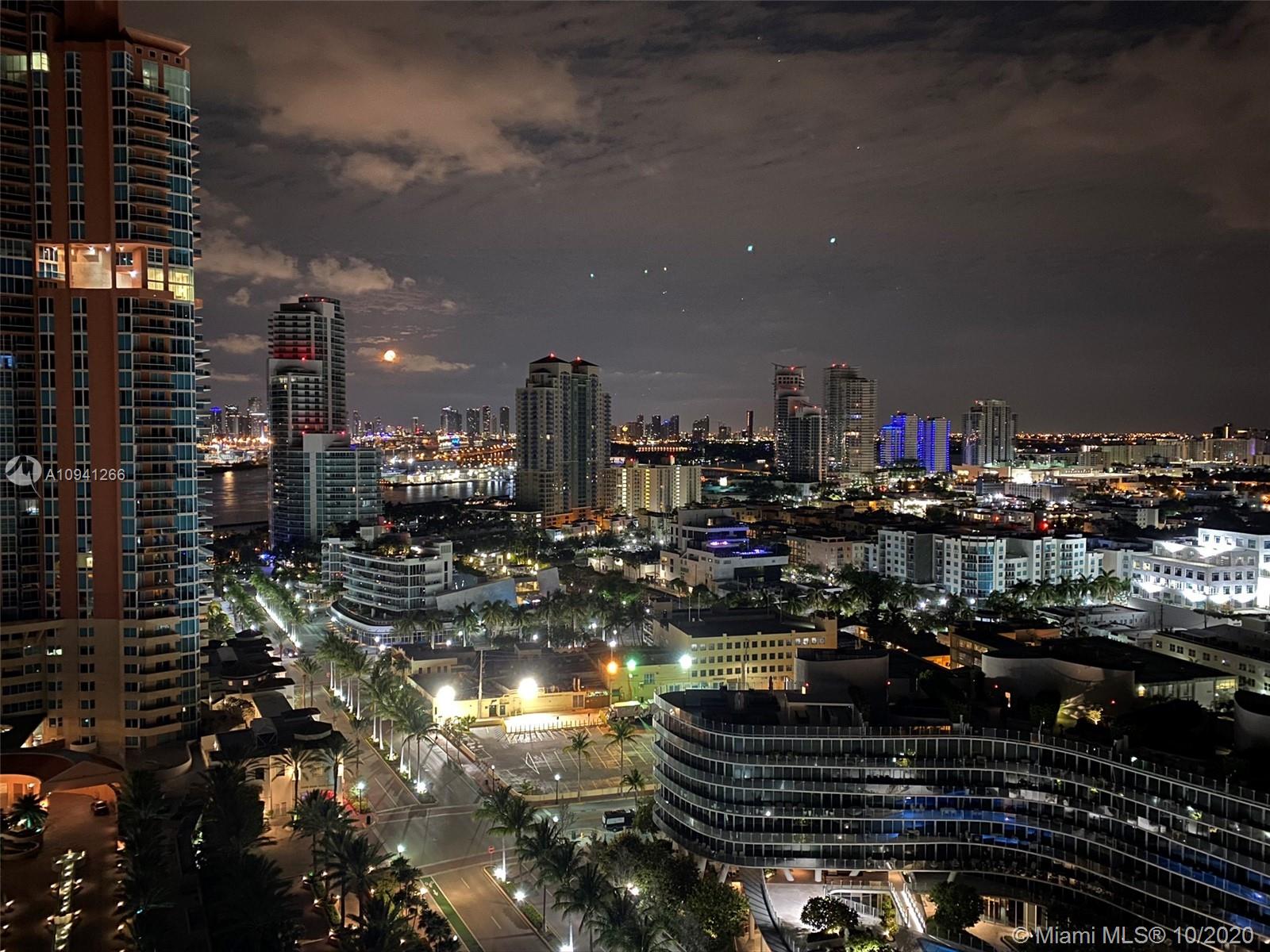 CONTINUUM ON SOUTH BEACH - Residential